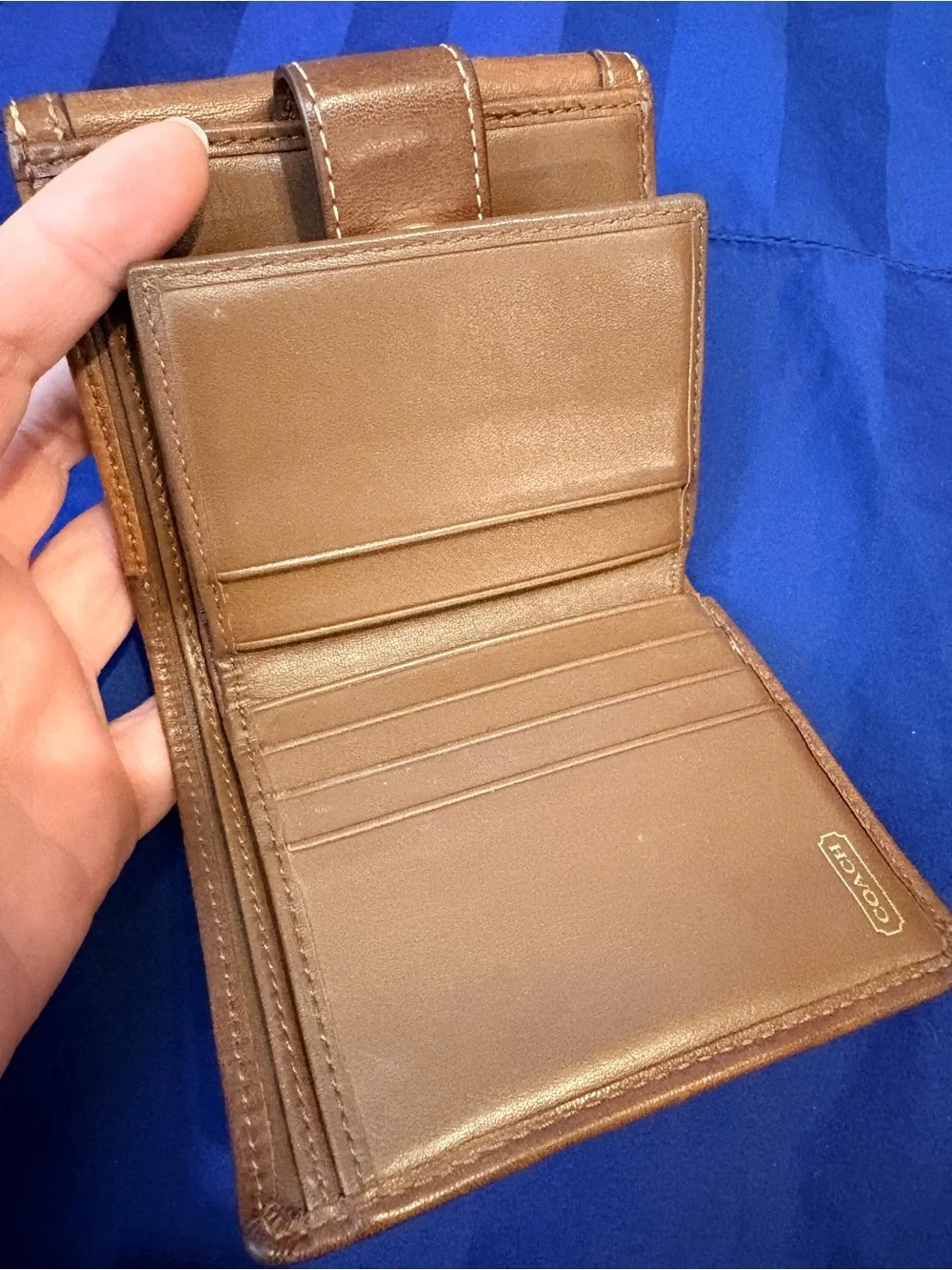 2007 Coach Vintage Y2K Leather Signature Medallion Bifold Wallet